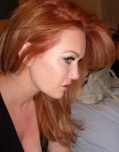 loreal-excellence-red-penny-review-swatch-red-hair-strawberry-blonde.jpeg